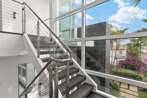 2217 NE 17th Terrace Wilton Manors FL 33305