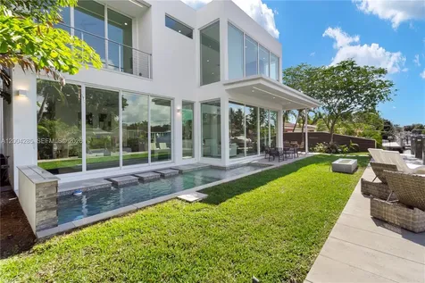 2217 NE 17th Terrace Wilton Manors FL 33305