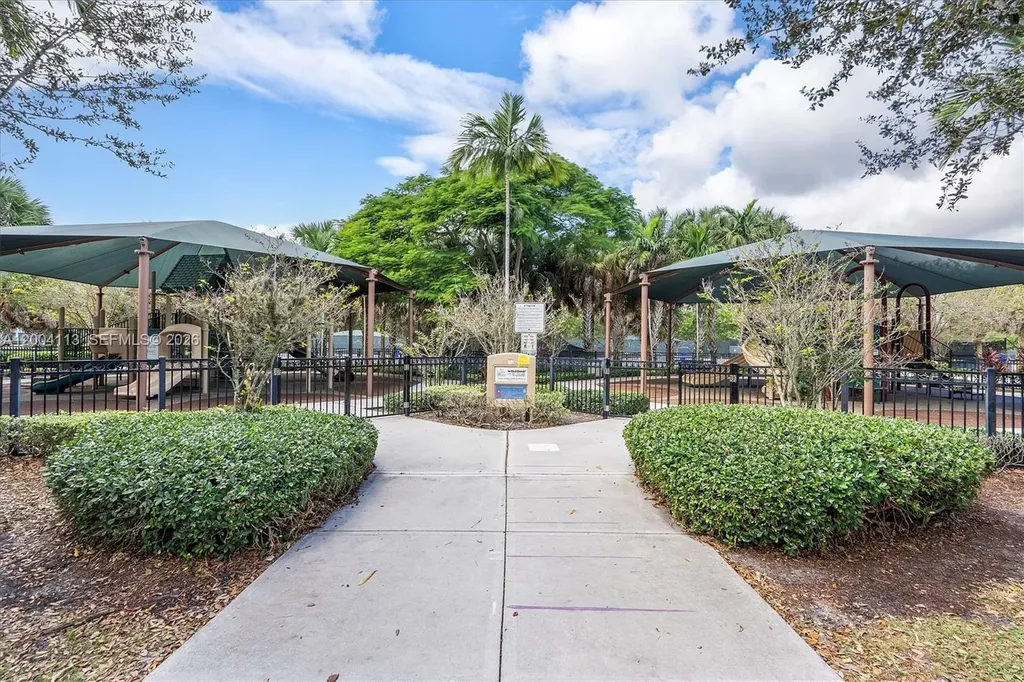 2661 S Course Drive Pompano Beach FL 33069
