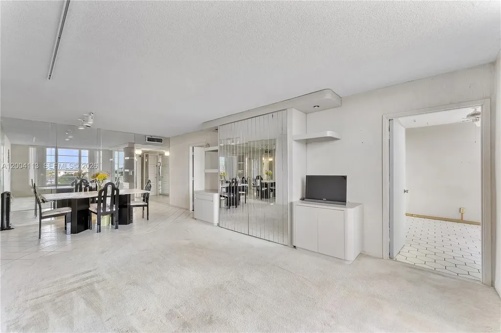 2661 S Course Drive Pompano Beach FL 33069