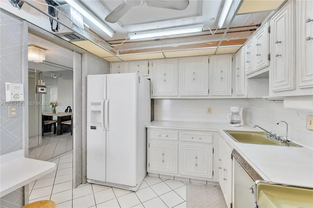 2661 S Course Drive Pompano Beach FL 33069