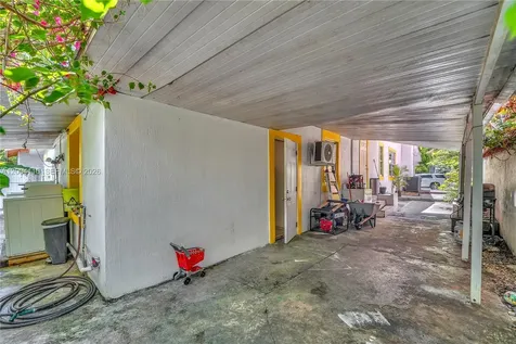 219 SW 6th Avenue Miami FL 33130