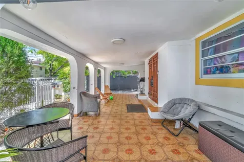 219 SW 6th Avenue Miami FL 33130
