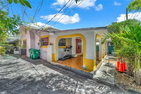 219 SW 6th Avenue Miami FL 33130