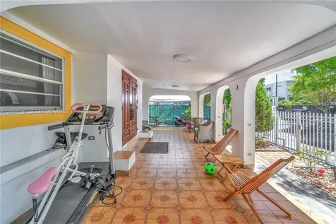 219 SW 6th Avenue Miami FL 33130