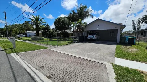 117 NW 11th Avenue Dania Beach FL 33004