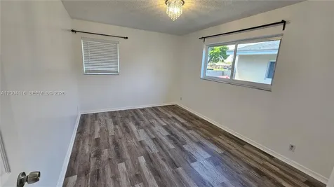 117 NW 11th Avenue Dania Beach FL 33004