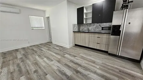 117 NW 11th Avenue Dania Beach FL 33004