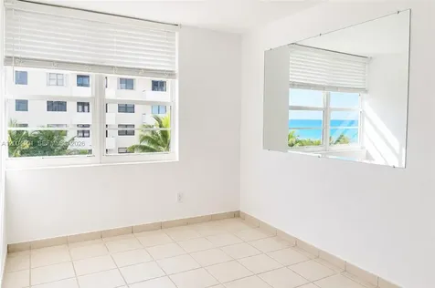 100 Lincoln Road Miami Beach FL 33139