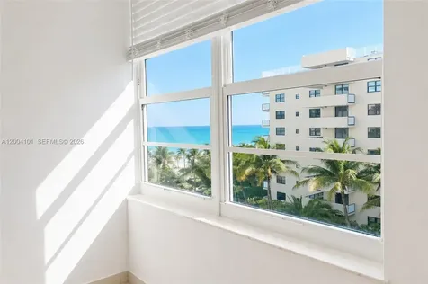 100 Lincoln Road Miami Beach FL 33139