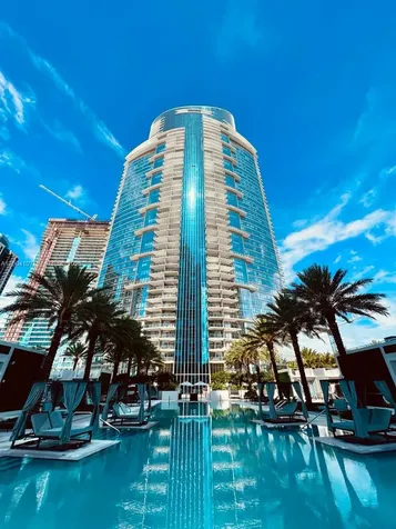 851 NE 1st Avenue Miami FL 33132