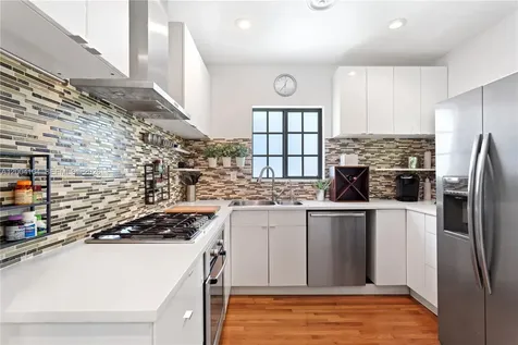 840 Lenox Avenue Miami Beach FL 33139
