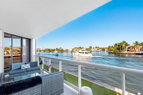 20191 E Country Club Drive Aventura FL 33180