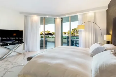 20191 E Country Club Drive Aventura FL 33180