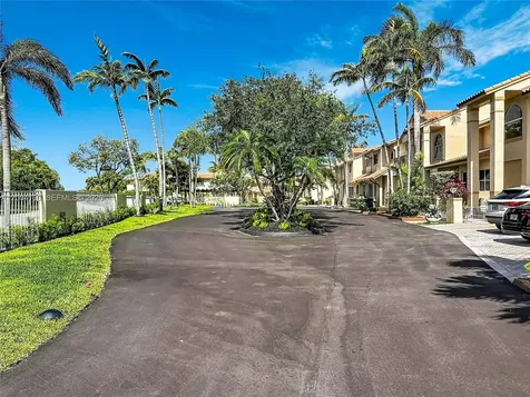 781 NE 195th Street Miami FL 33179