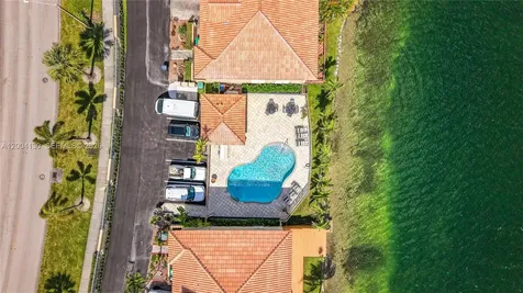 781 NE 195th Street Miami FL 33179