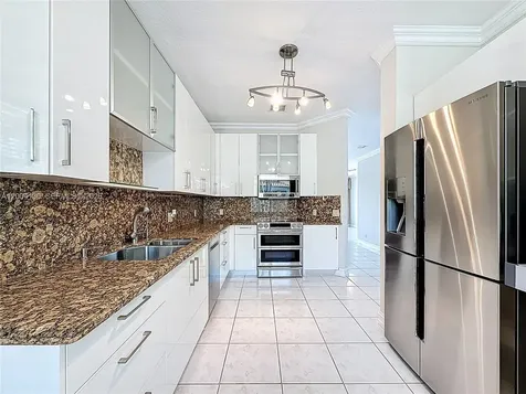 781 NE 195th Street Miami FL 33179