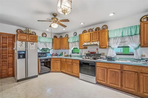 380 NE 15th Street Homestead FL 33030