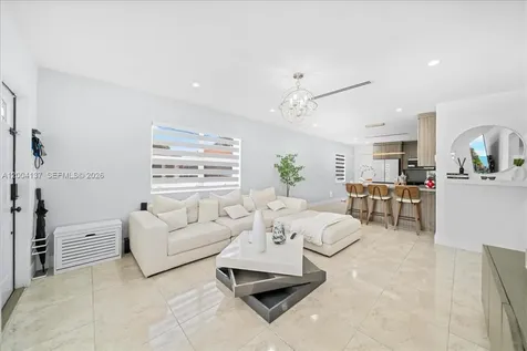 4824 SW 19th Street West Park FL 33023