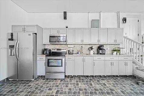 4824 SW 19th Street West Park FL 33023