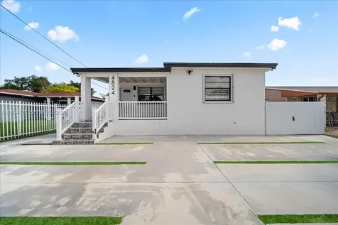 4824 SW 19th Street West Park FL 33023