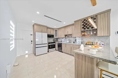 4824 SW 19th Street West Park FL 33023