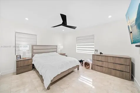 4824 SW 19th Street West Park FL 33023