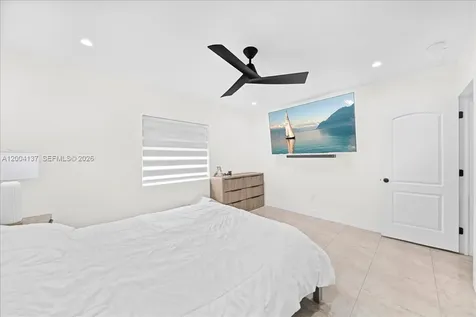 4824 SW 19th Street West Park FL 33023