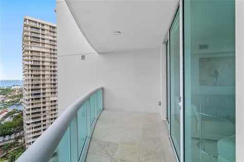19400 Turnberry Way Aventura FL 33180