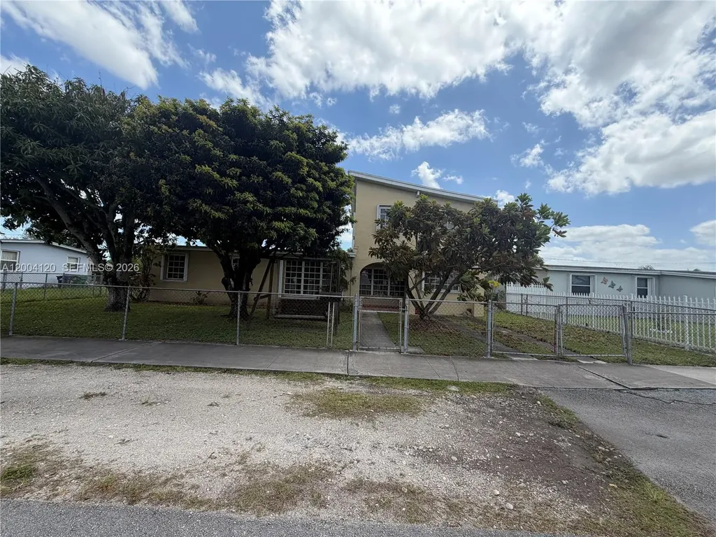10910 SW 40th Street Miami FL 33165