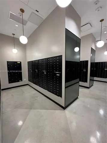 121 NE 5 Miami FL 33132