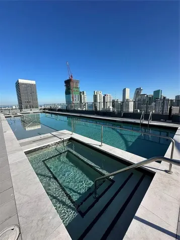 121 NE 5 Miami FL 33132