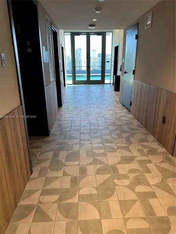121 NE 5 Miami FL 33132