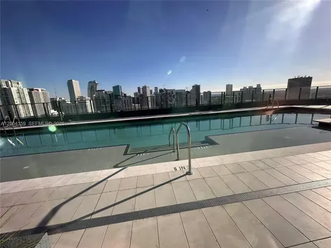 121 NE 5 Miami FL 33132
