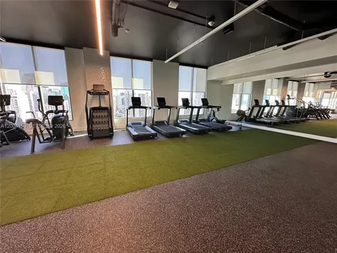 121 NE 5 Miami FL 33132
