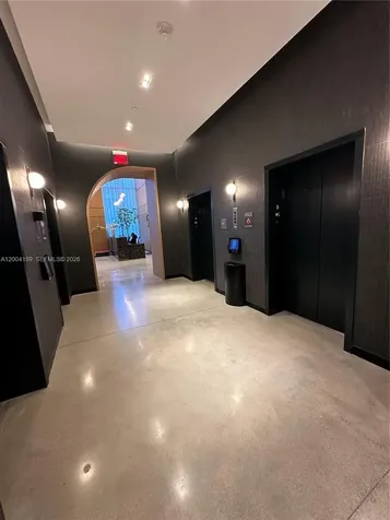 121 NE 5 Miami FL 33132