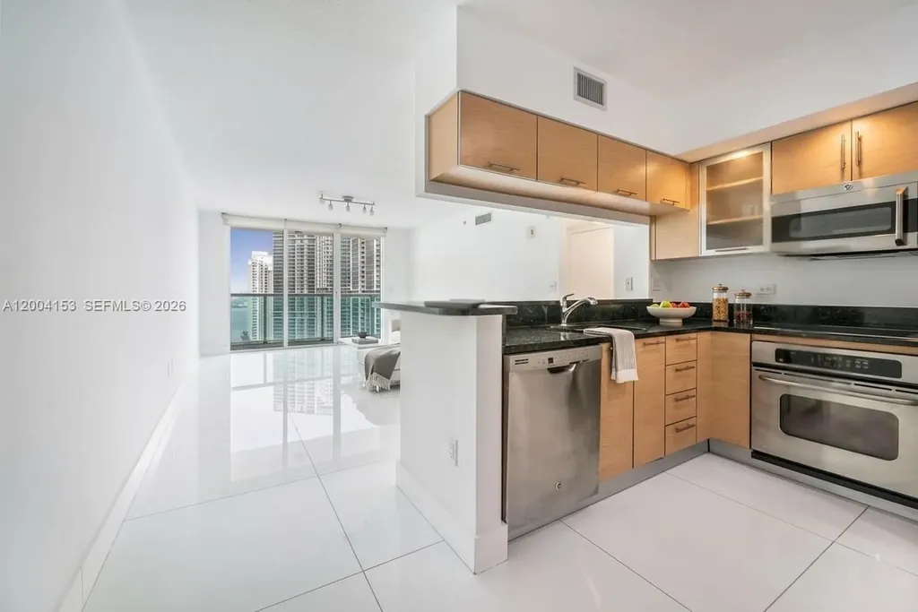 31 SE 5th Street Miami FL 33131