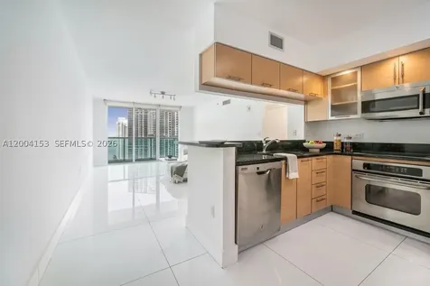 31 SE 5th Street Miami FL 33131