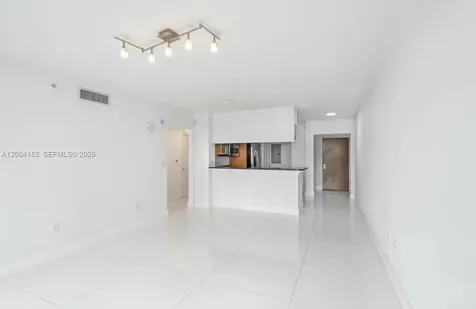 31 SE 5th Street Miami FL 33131