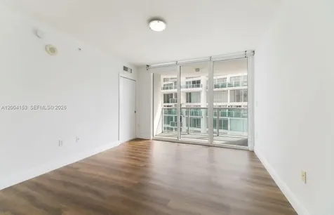 31 SE 5th Street Miami FL 33131
