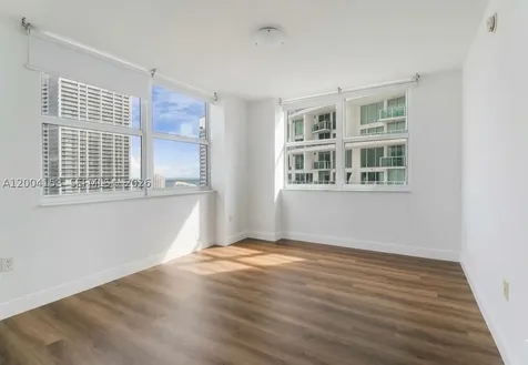 31 SE 5th Street Miami FL 33131