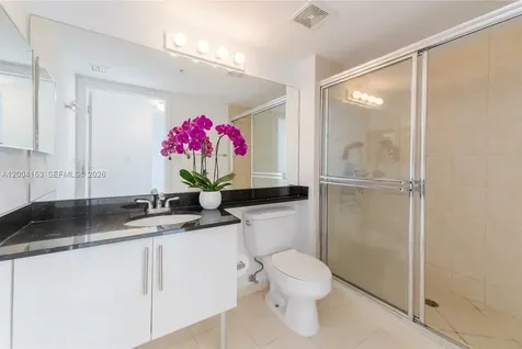 31 SE 5th Street Miami FL 33131