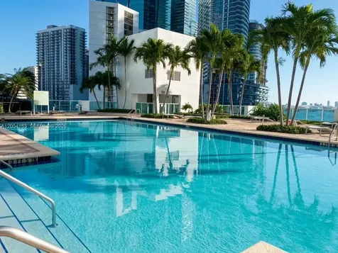 31 SE 5th Street Miami FL 33131