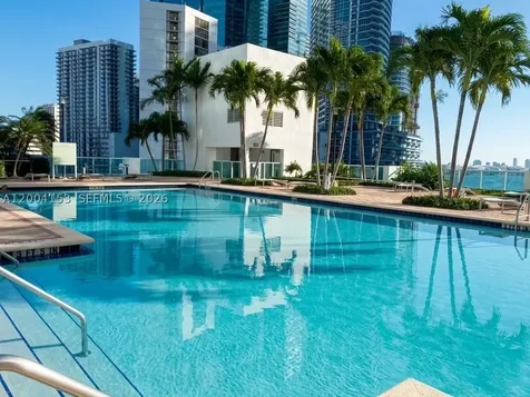 31 SE 5th Street Miami FL 33131
