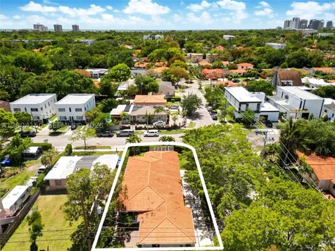 2225 SW 19th Avenue Miami FL 33145