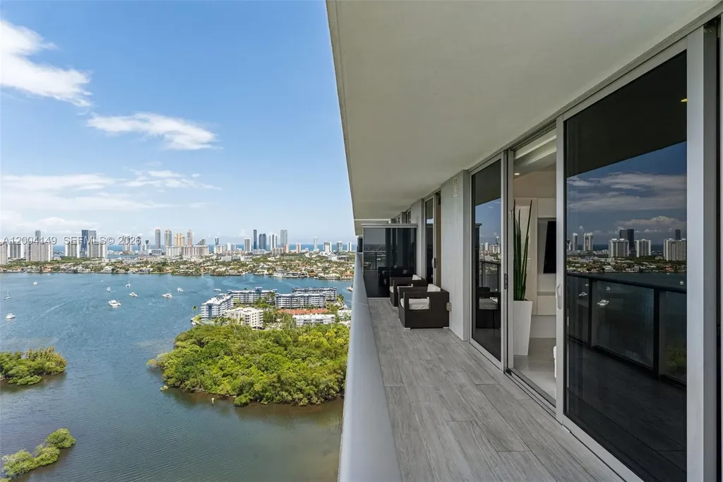 16385 Biscayne Boulevard North Miami Beach FL 33160