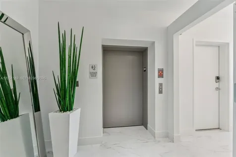 16385 Biscayne Boulevard North Miami Beach FL 33160