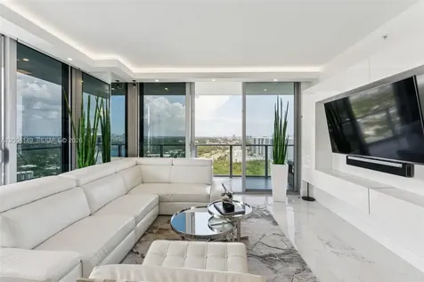 16385 Biscayne Boulevard North Miami Beach FL 33160