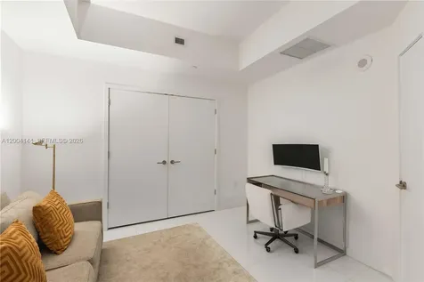 851 NE 1st Avenue Miami FL 33132