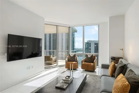 851 NE 1st Avenue Miami FL 33132
